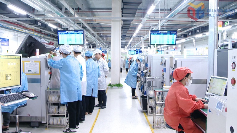 Các cụm công nghiệp mở ra cơ hội việc làm cho lao động địa phương